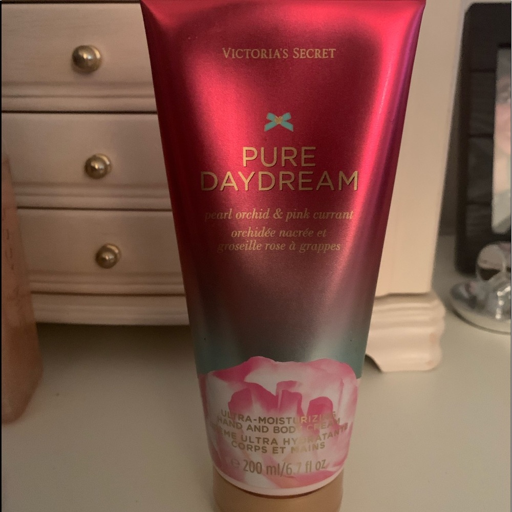 Victoria’s Secret Pure Daydream hand/body cream